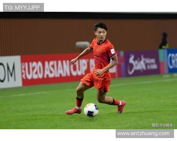 U23亚洲杯激战鲍世蒙遭封堵球队奋力拼搏展现青春风采