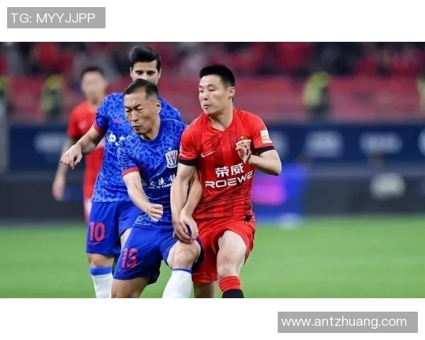 谢鹏飞精彩任意球攻门助力球队逆转胜利展现超强个人能力