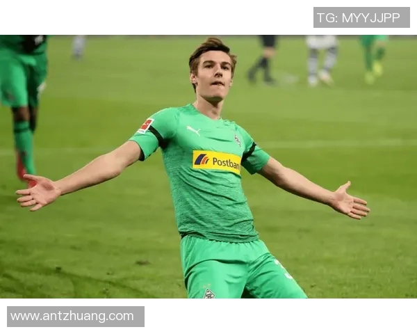 沙尔克04客场逼平门兴!德甲榜首之争悬念重现 沙尔克04客场逼平门兴!德甲榜首之争悬念重现